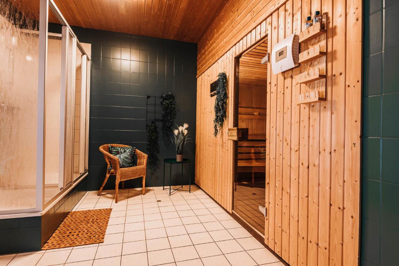 Xxl Ferienhaus Goldberger See - Sauna - 16 Personen Exterior photo